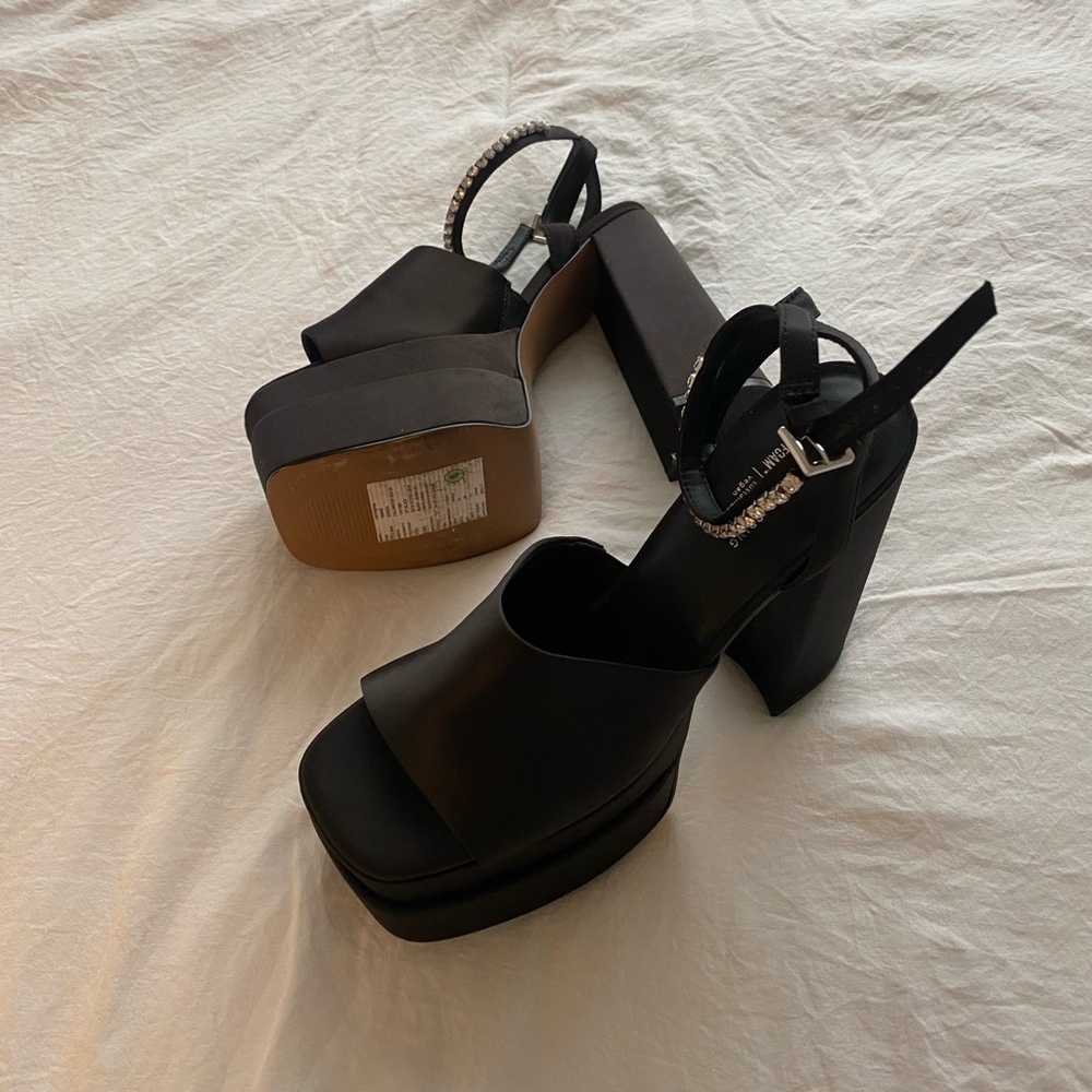 Call It Spring Black Block Heel Sandals - Picture 6 of 6